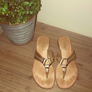 Lilly Pulitzer flip flops